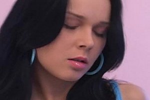 中国美女厕所小便zoooxxx